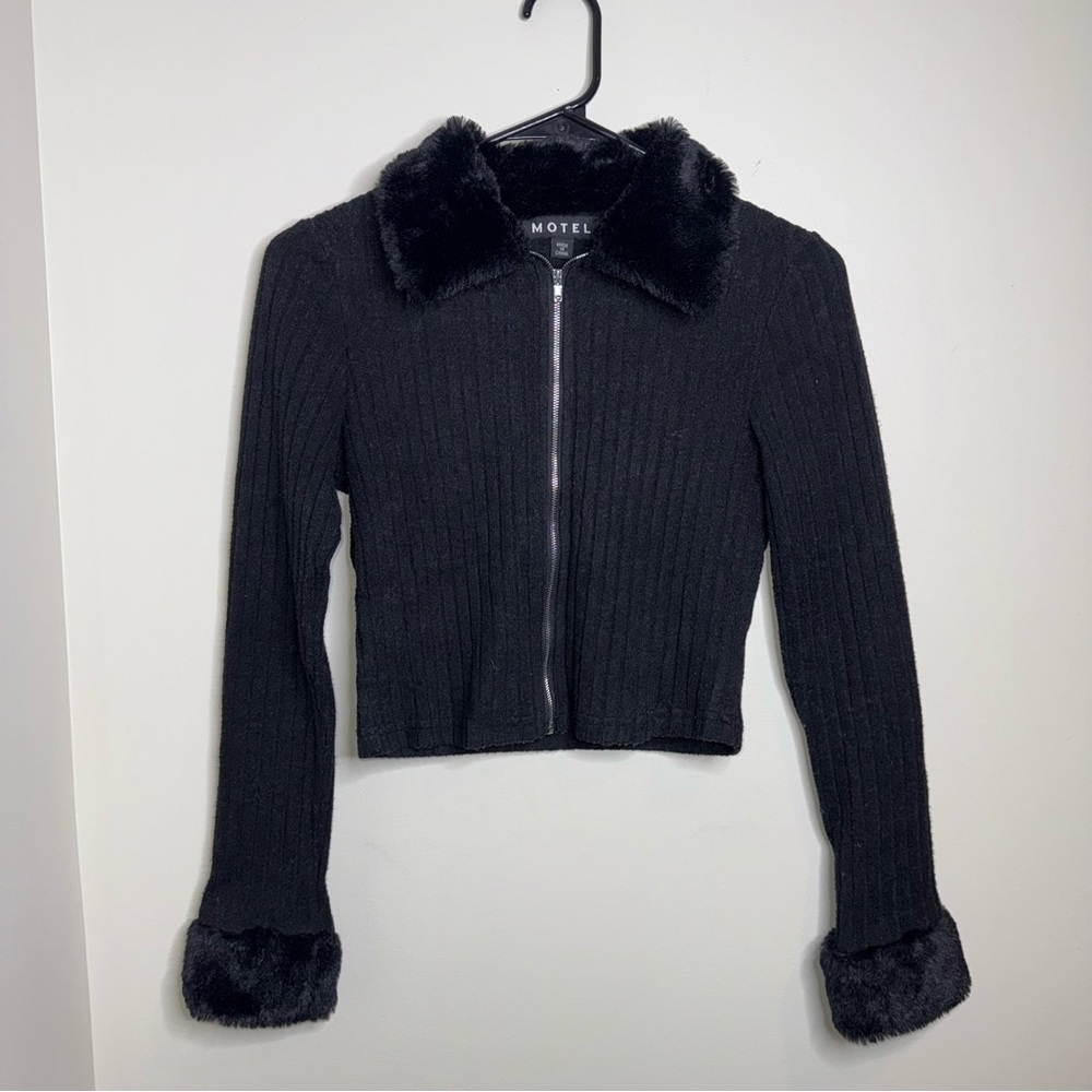 🖤Motel Rocks Black Cropped Jacket with Faux Fur Trim - Picture 2 of 4